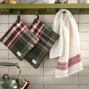 Hearth & Hand Magnolia Christmas Plaid Potholders & Stripe Kitchen Towel Set
